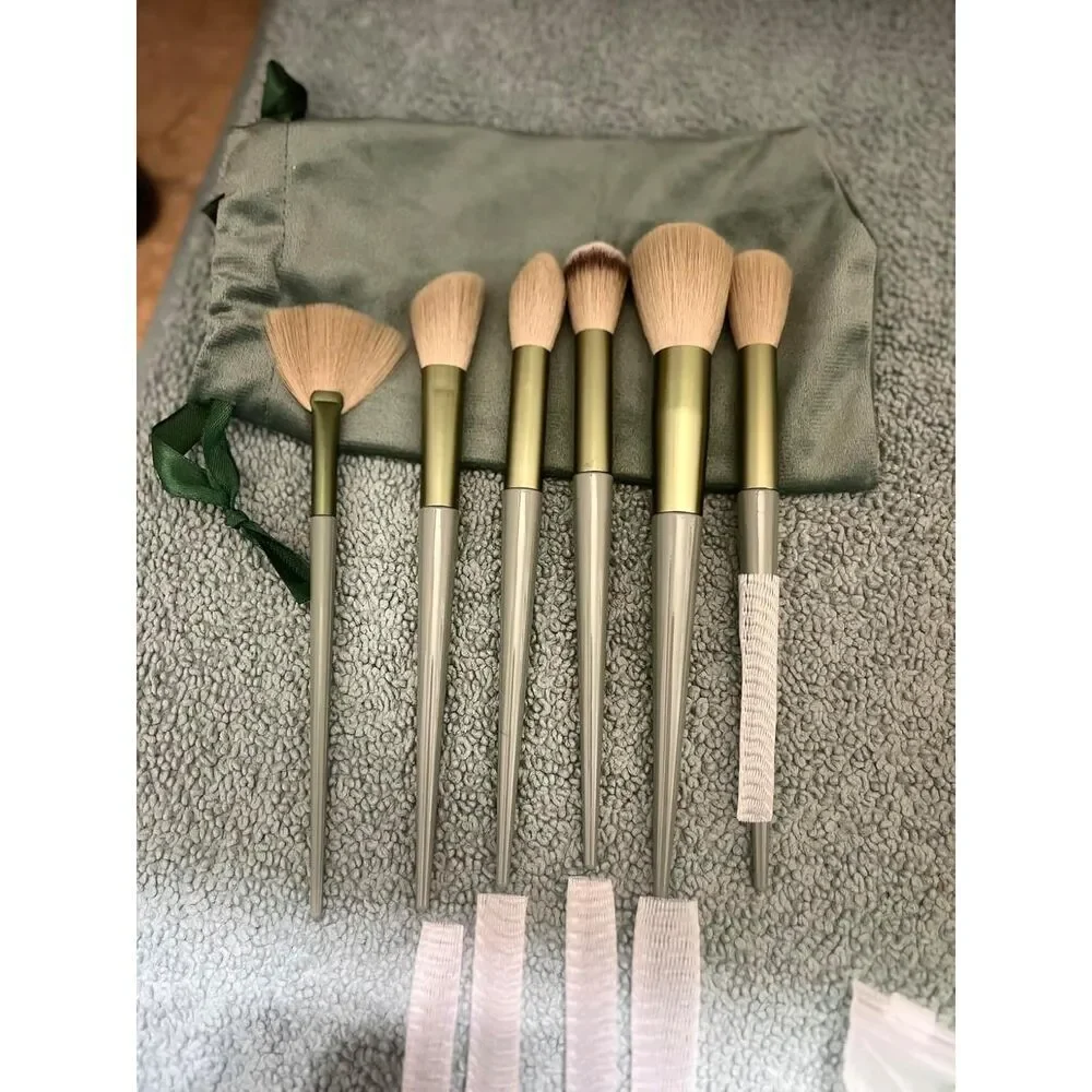 30 Pieces Green Makeup Brushes Kit Foundation Eyeshadow Brushes Set